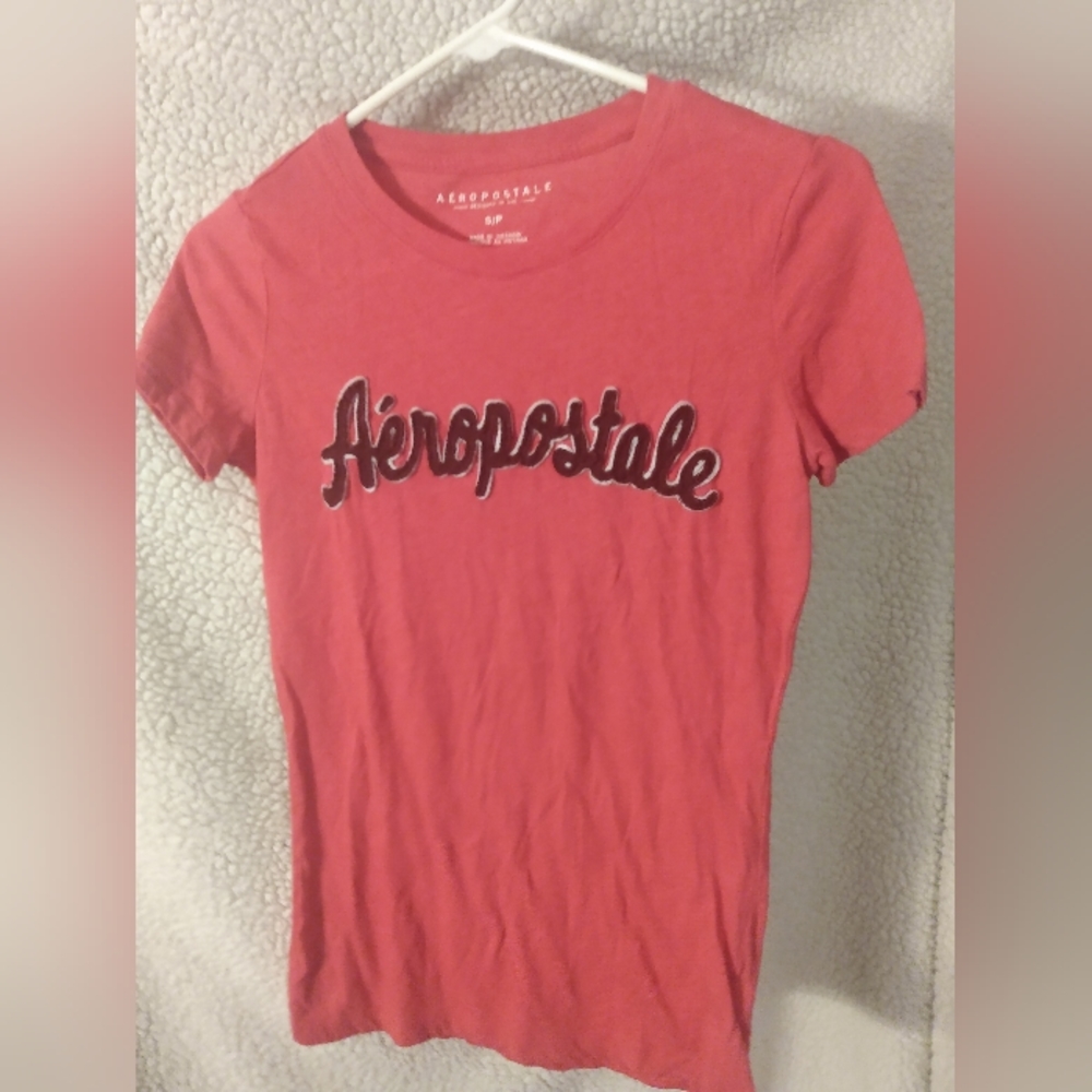 Dark Pink Aeropostale T-Shirt Size Small
